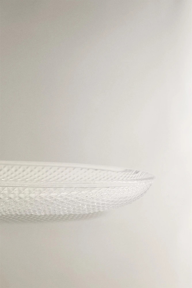 OVAL GLASS SERVING DISH WITH A RAISED DESIGN