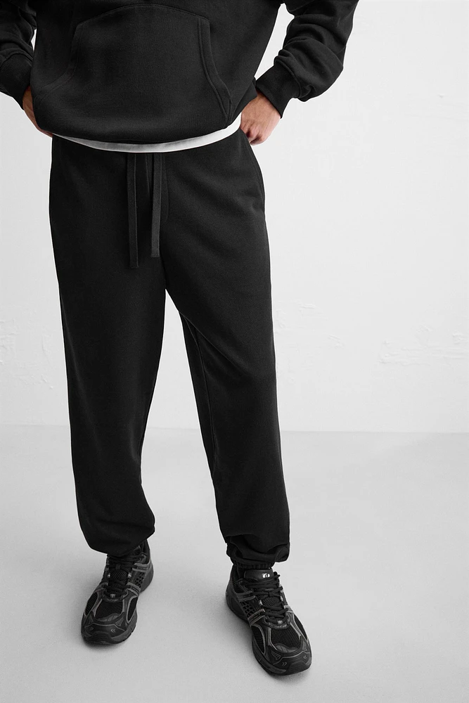 BASIC JOGGING PANTS