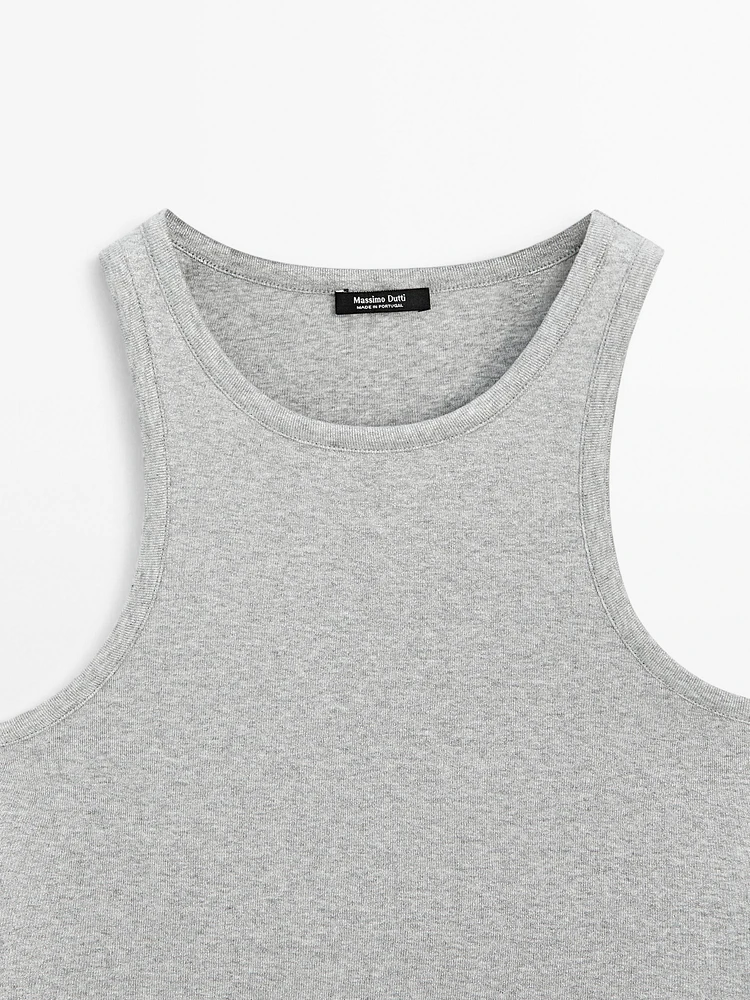 Round neck top with shimmery detail