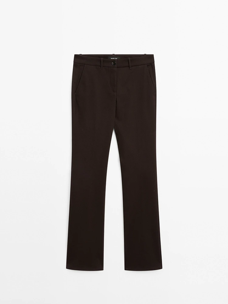 Pantalon slim flare taille basse