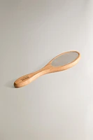 LEGS EXFOLIATING WITH WOODEN HANDLE