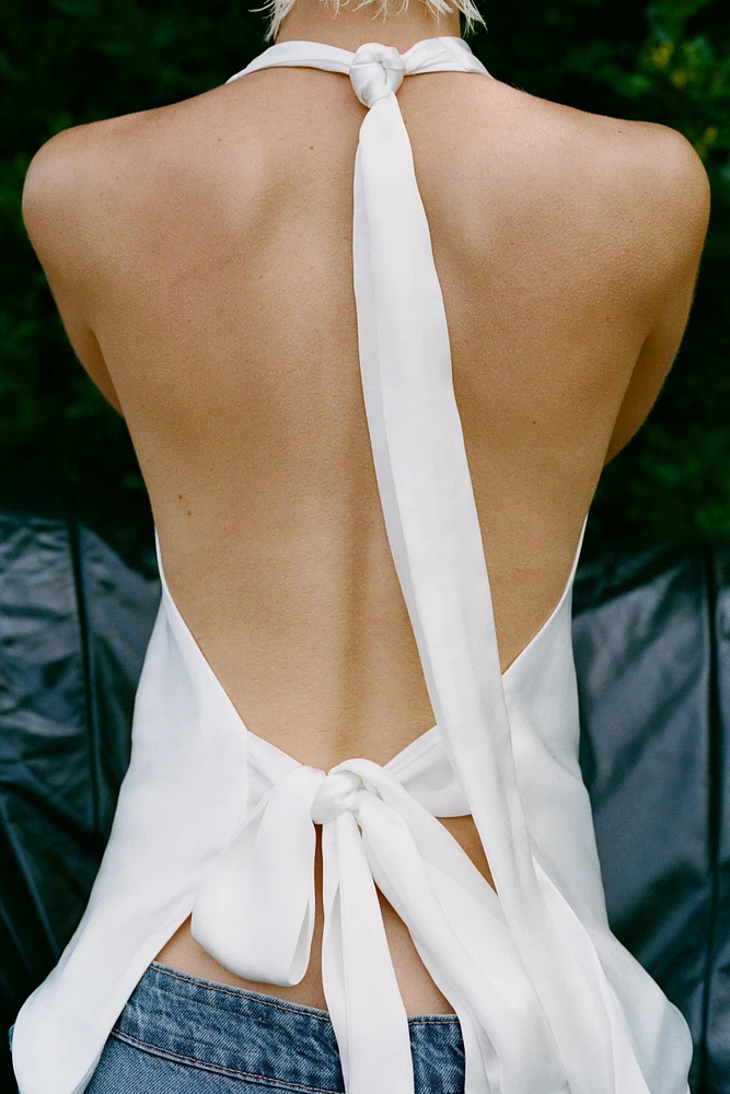TOP SATINÉ HALTER