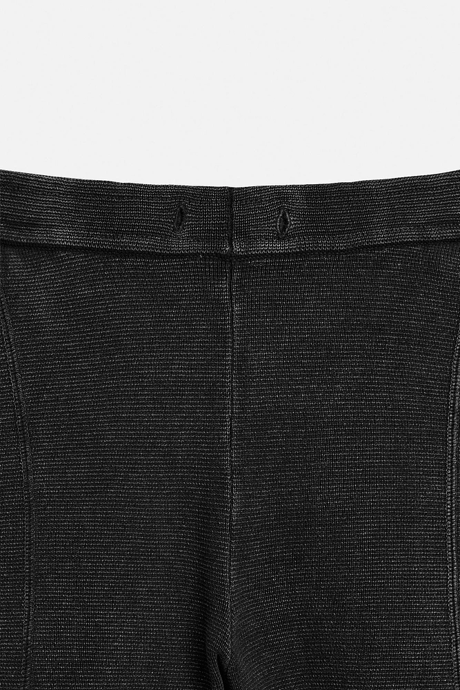 RELAXED FIT KNIT SHORTS