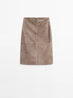 Jupe midi portefeuille en cuir finition daim