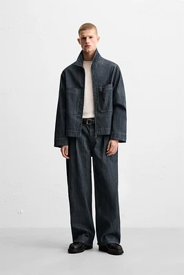 PLEATED WIDE LEG JEANS