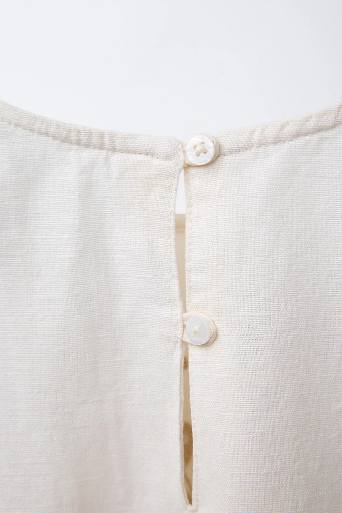 EMBROIDERED FLORAL LINEN BLEND TOP