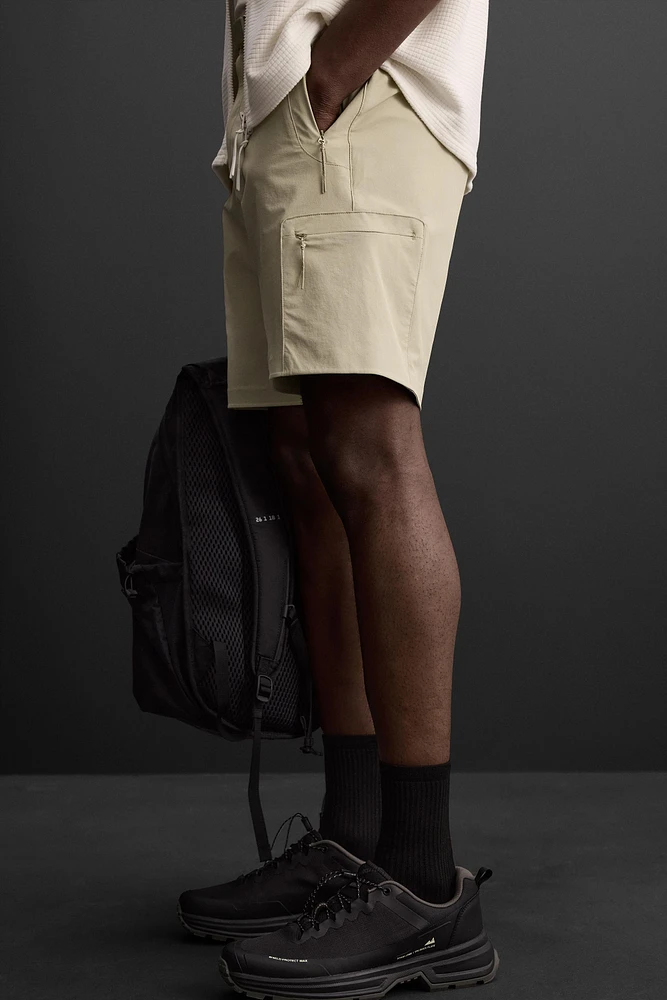 TECHNICAL CARGO SHORTS