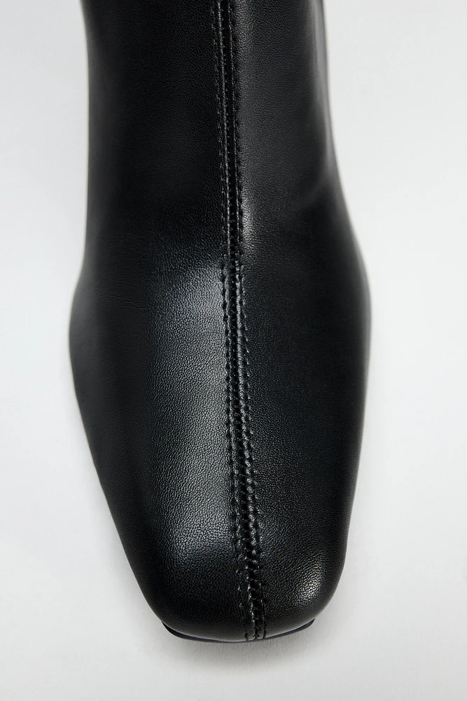 LEATHER HEELED XL BOOTS 50TH ANNIVERSARY