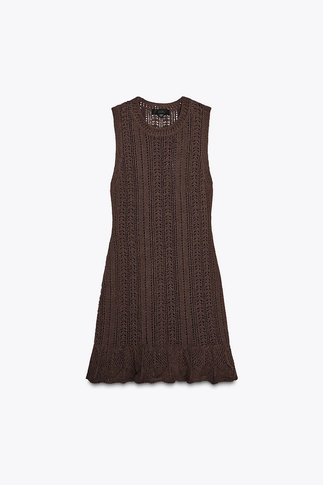 ROBE COURTE EN MAILLE CROCHET