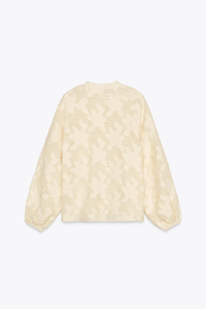 TEXTURED BLOUSE