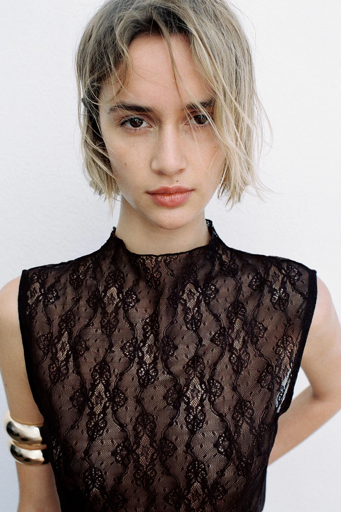 LACE TOP