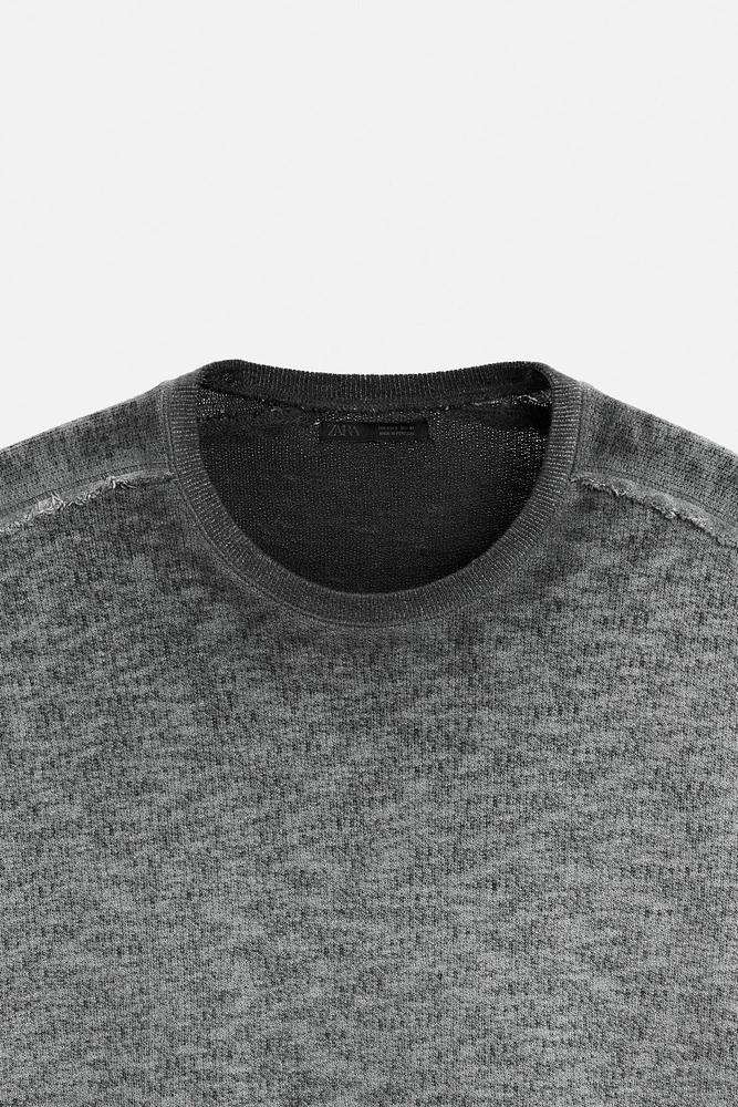 T-SHIRT DÉLAVÉ EN MAILLE