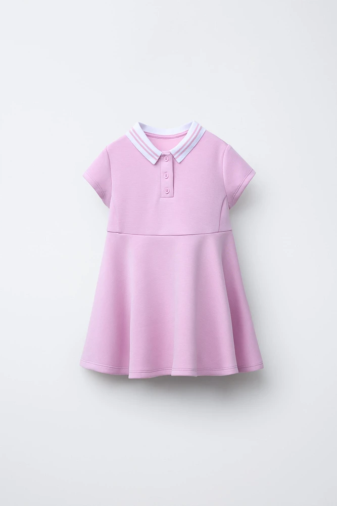 ROBE TECHNIQUE COL CONTRASTÉ