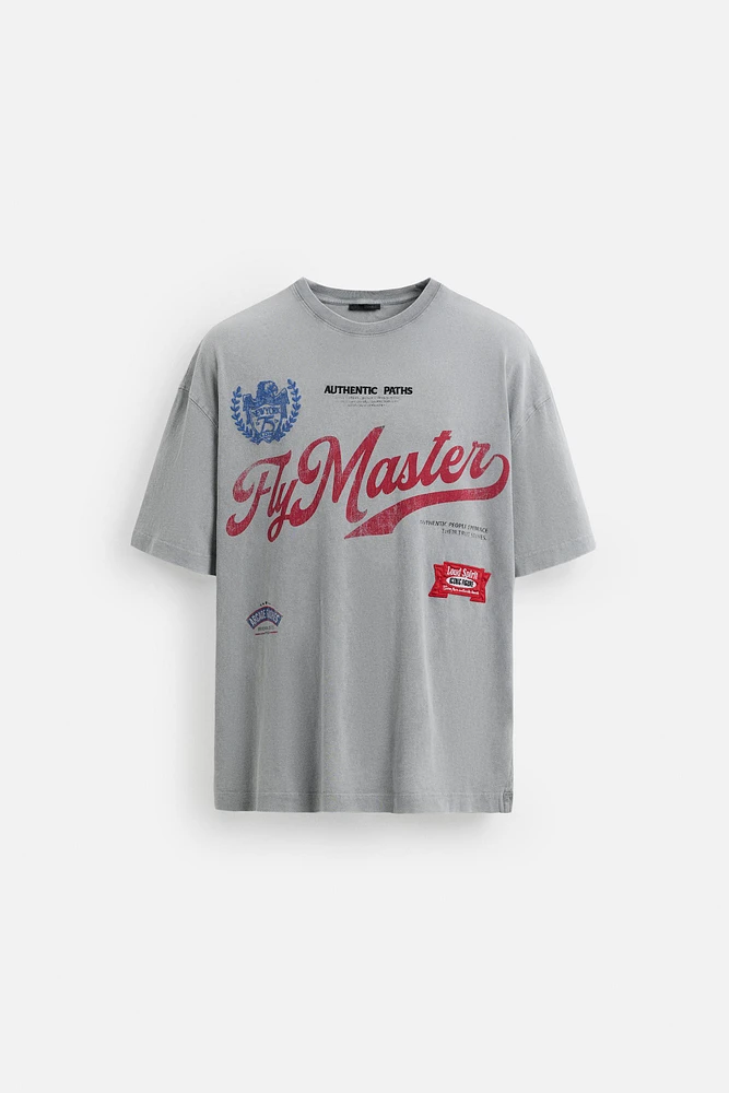 T-SHIRT DÉLAVÉ BRODERIES EN MATIÈRES VARIÉES
