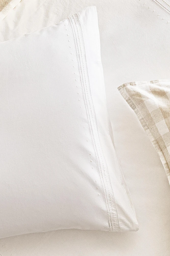 CHILDREN'S PILLOWCASE HEMS
