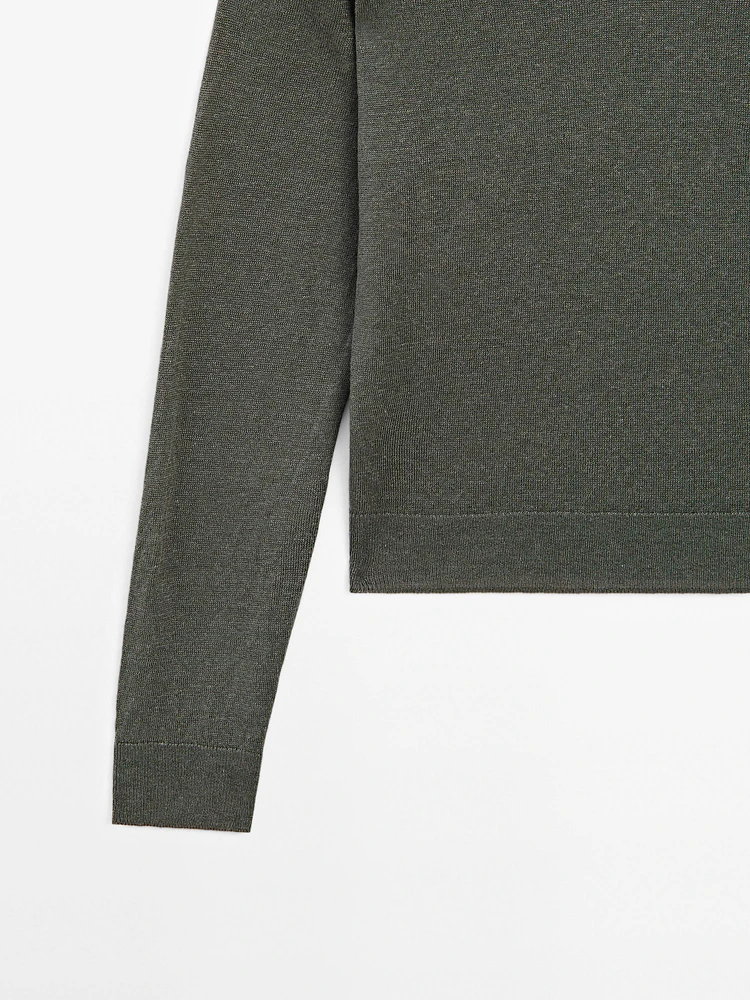 Linen V-neck knit sweater