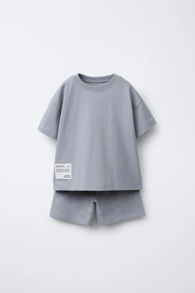 ENSEMBLE DE JOGGING ÉTIQUETTE