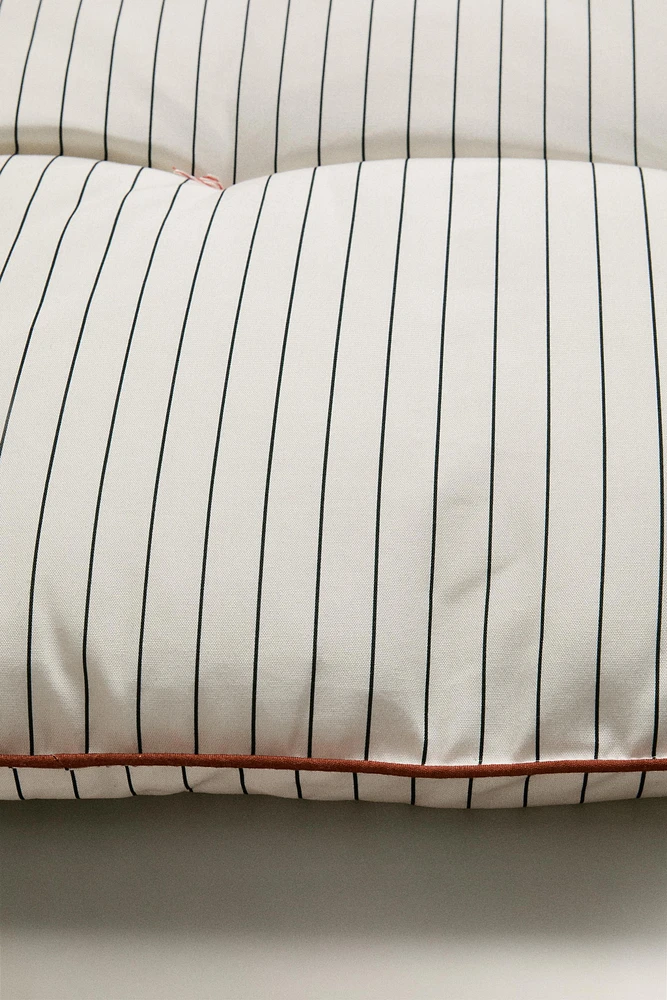 STRIPED OUTDOOR LOUNGER TOPPER