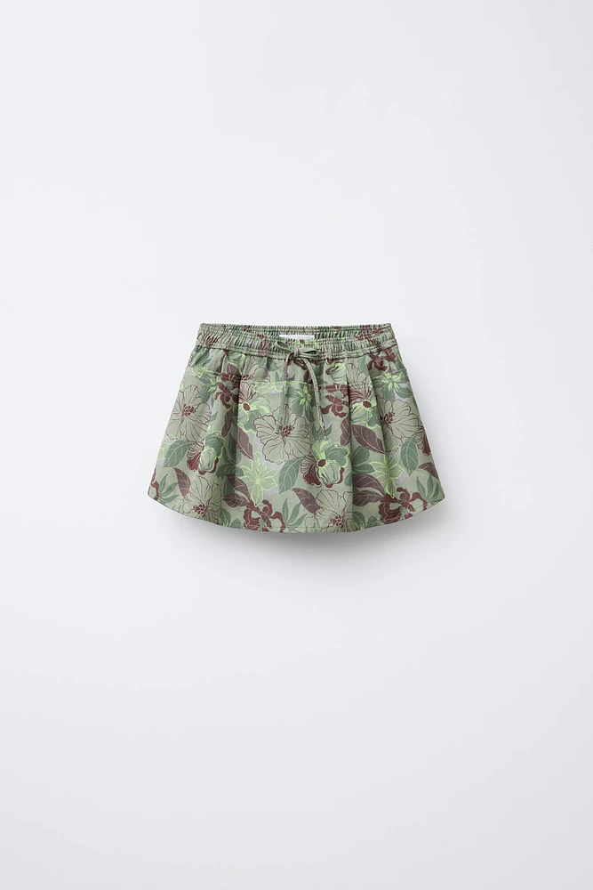 JUPE-SHORT À FEUILLES