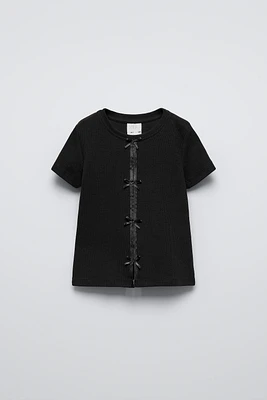 RIBBED T-SHIRT WITH SATIN BOWS