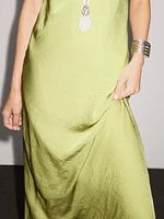Robe midi fluide satinée