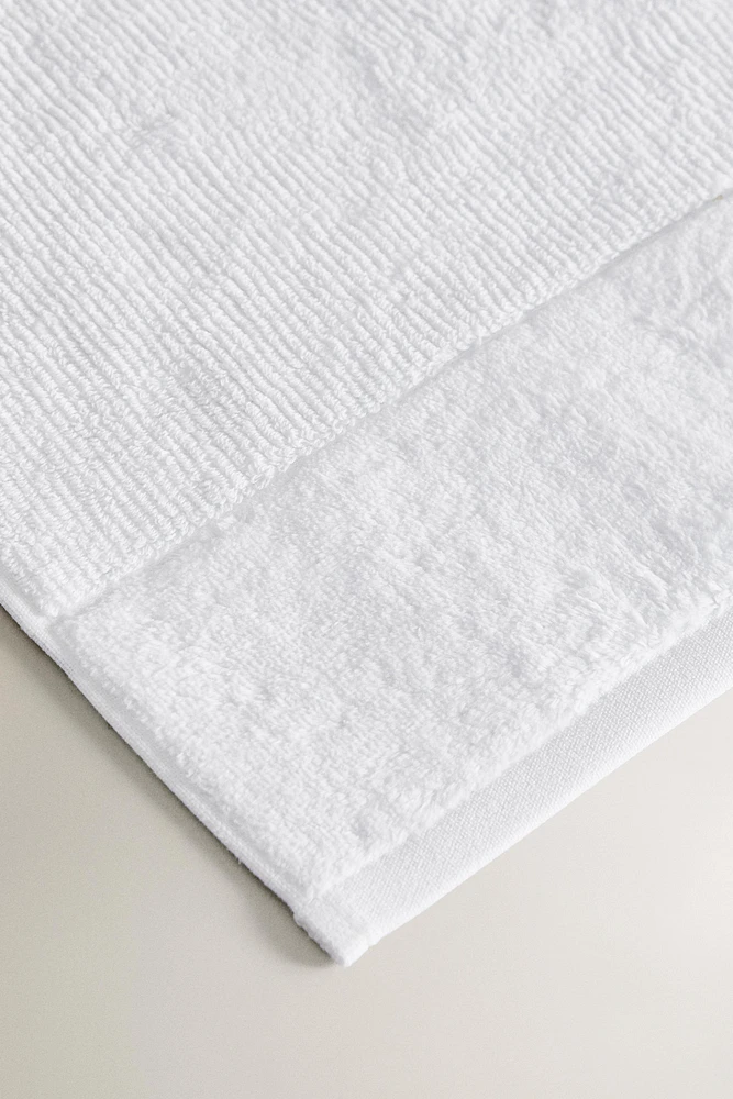 STRIPED TEXTURED BATH TOWEL