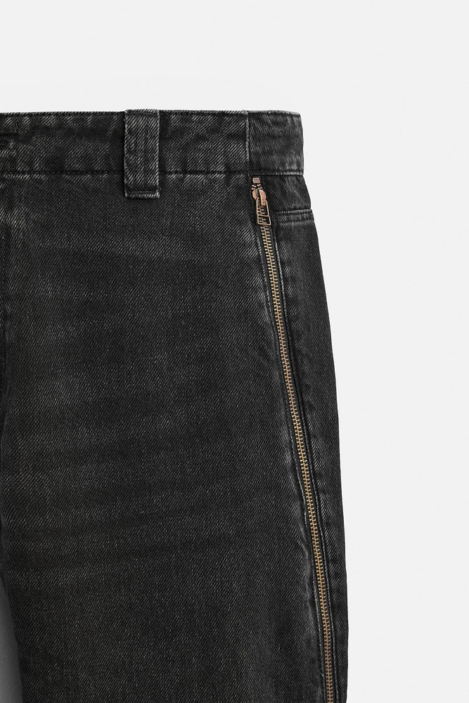 FLARE FIT ZIPPERED JEANS