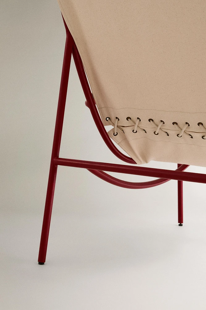CHAISE STRUCTURE MÉTAL COULEUR