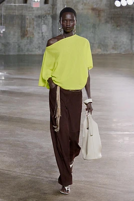 TOP CAPE EN MAILLE UNIE