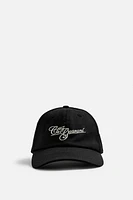 CASQUETTE AVEC PIÈCE EN CONTRASTE