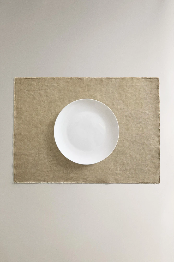 WASHED LINEN PLACEMAT