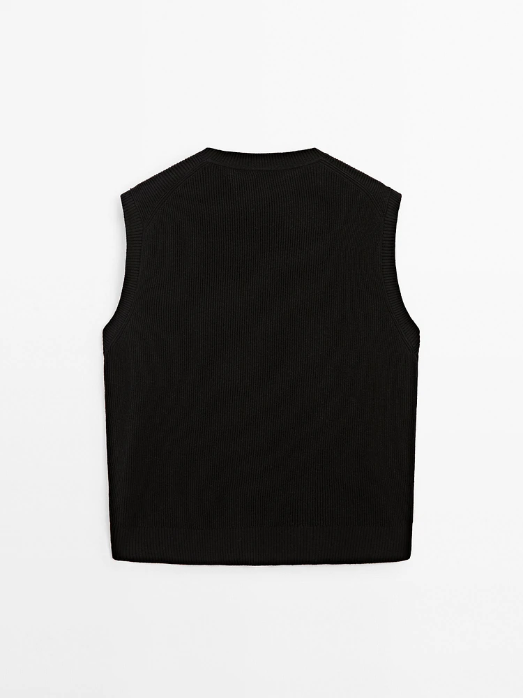V-neck linen blend vest