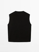 V-neck linen blend vest