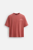 T-SHIRT DÉLAVÉ VARSITY