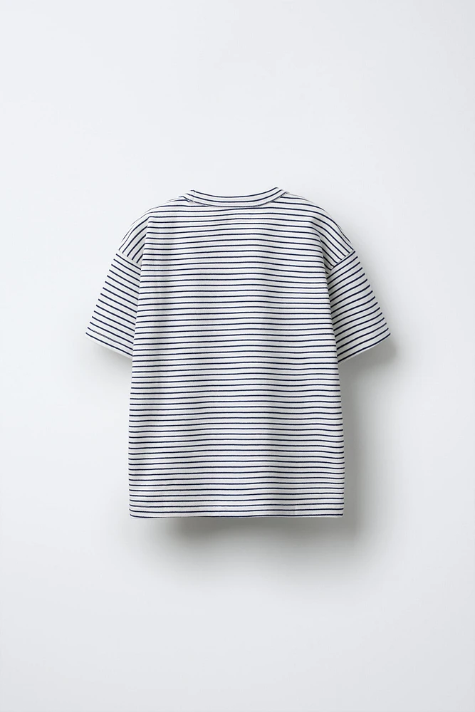 STRIPED EMBOSSED TEXT T-SHIRT