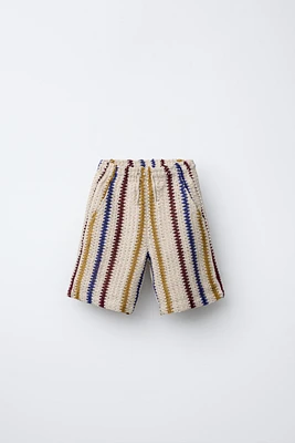 SHORT EN CROCHET À RAYURES