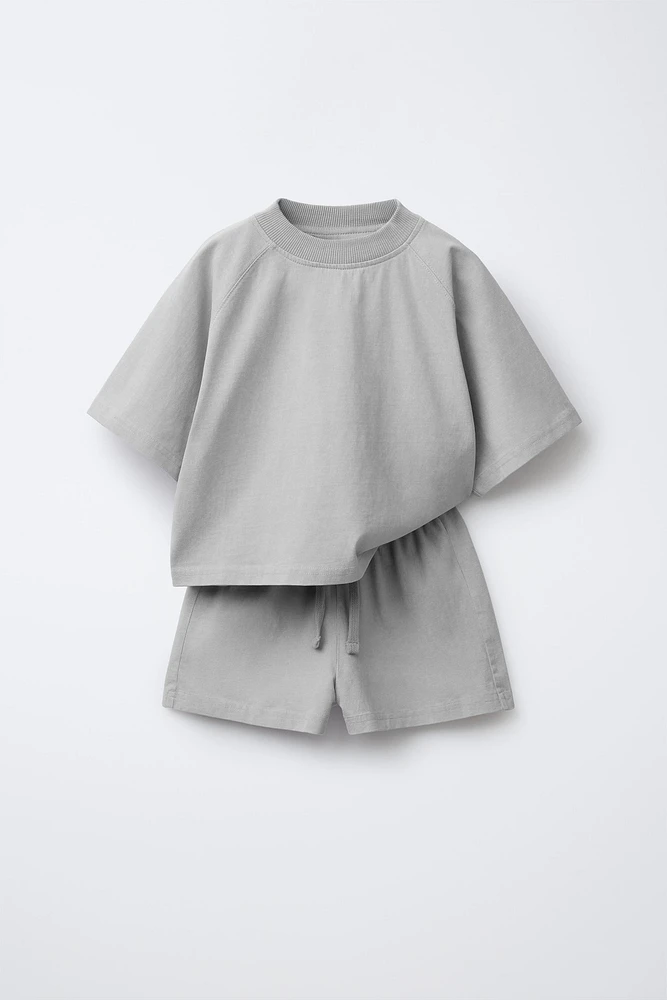 GARMENT DYE T-SHIRT AND BERMUDA SET