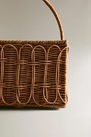PICNIC HAMPER WITH A RATTAN HANDLE