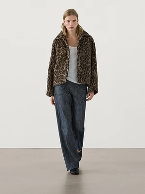 Manteau court à imprimé animal et col revers