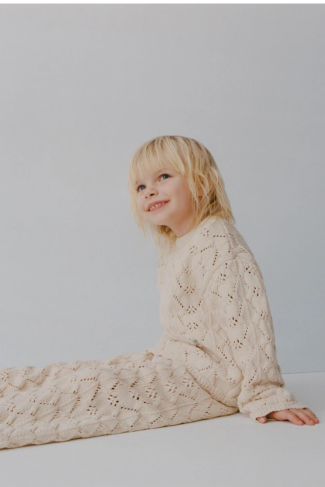 FLORAL KNIT SWEATER