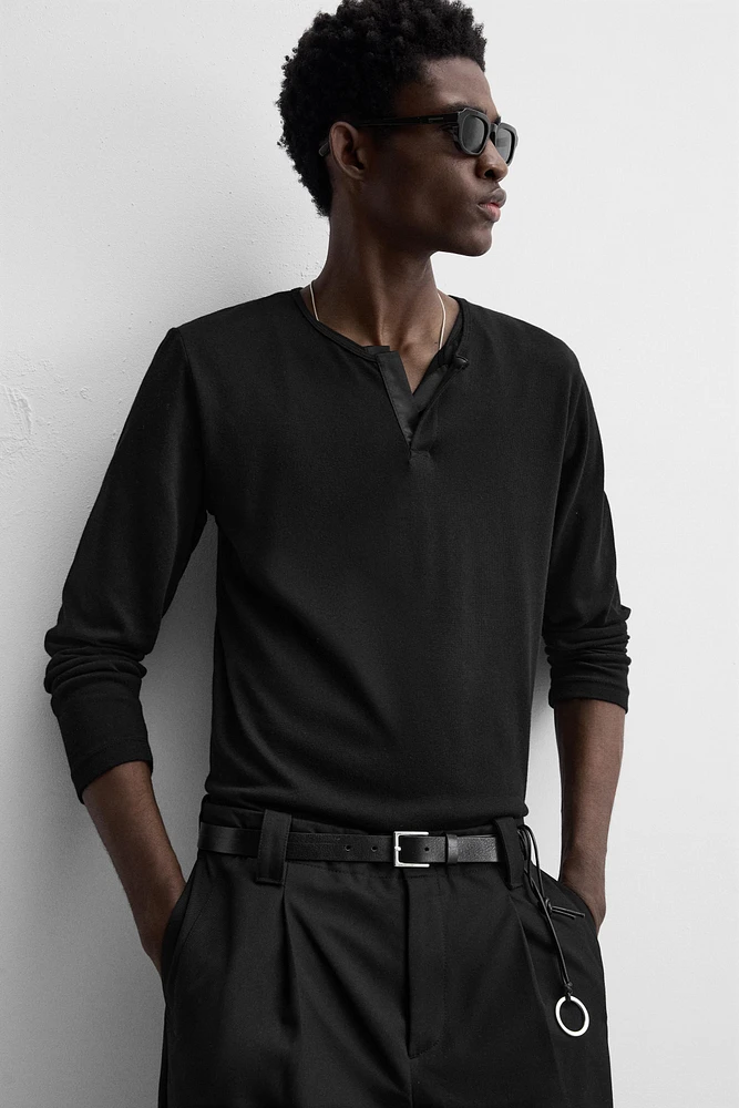 T-SHIRT SEMI-TRANSPARENT COL OUVERTURE