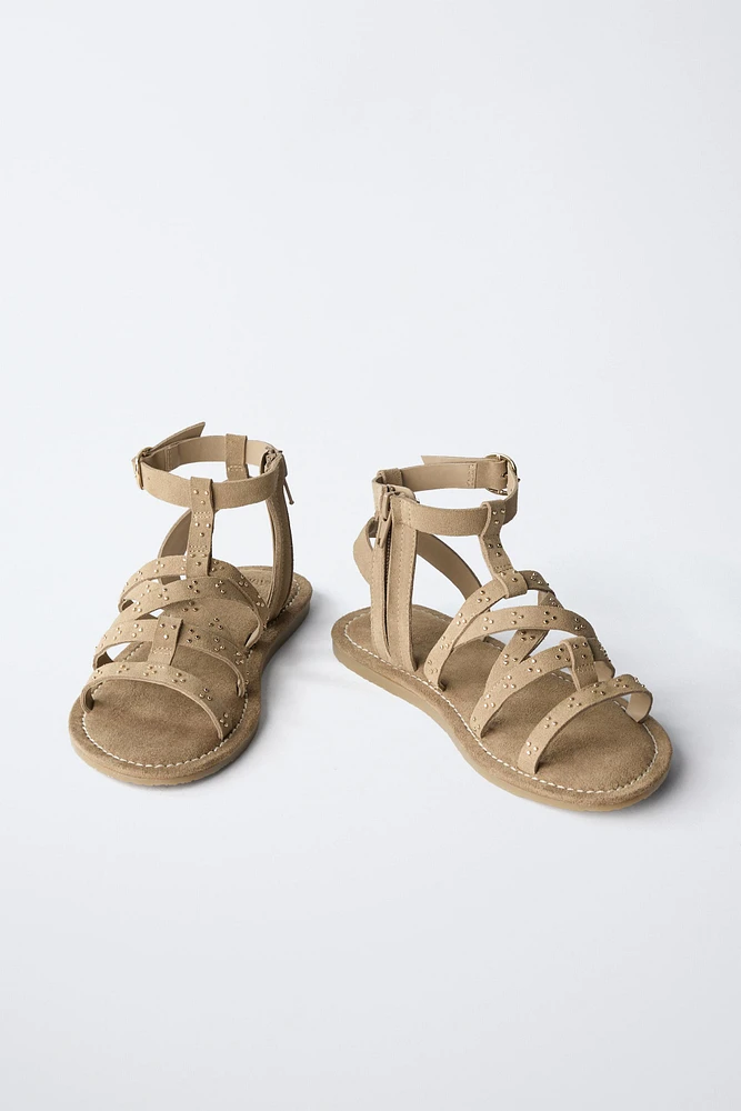 SANDALES À CLOUS EN DAIM