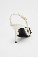 CHAUSSURES À TALONS BRIDES AVEC BOUCLE