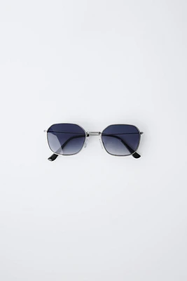 LUNETTES DE SOLEIL AVEC MONTURE EN MÉTAL