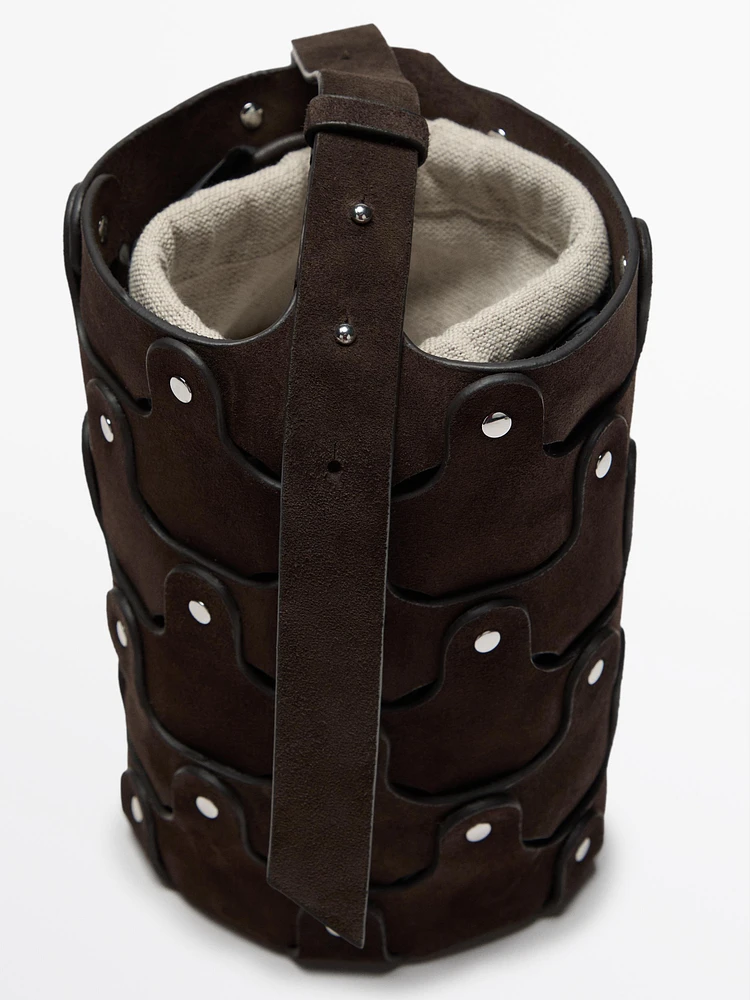 Sac seau à clous en croûte de cuir