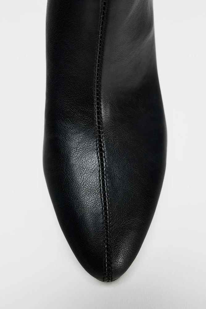WRINKLED LOOK BOOTS