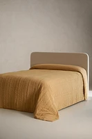 COTTON AND LINEN QUILT