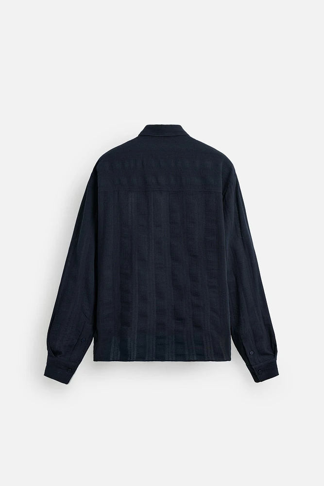 CHEMISE À TEXTURE AVEC RAYURES