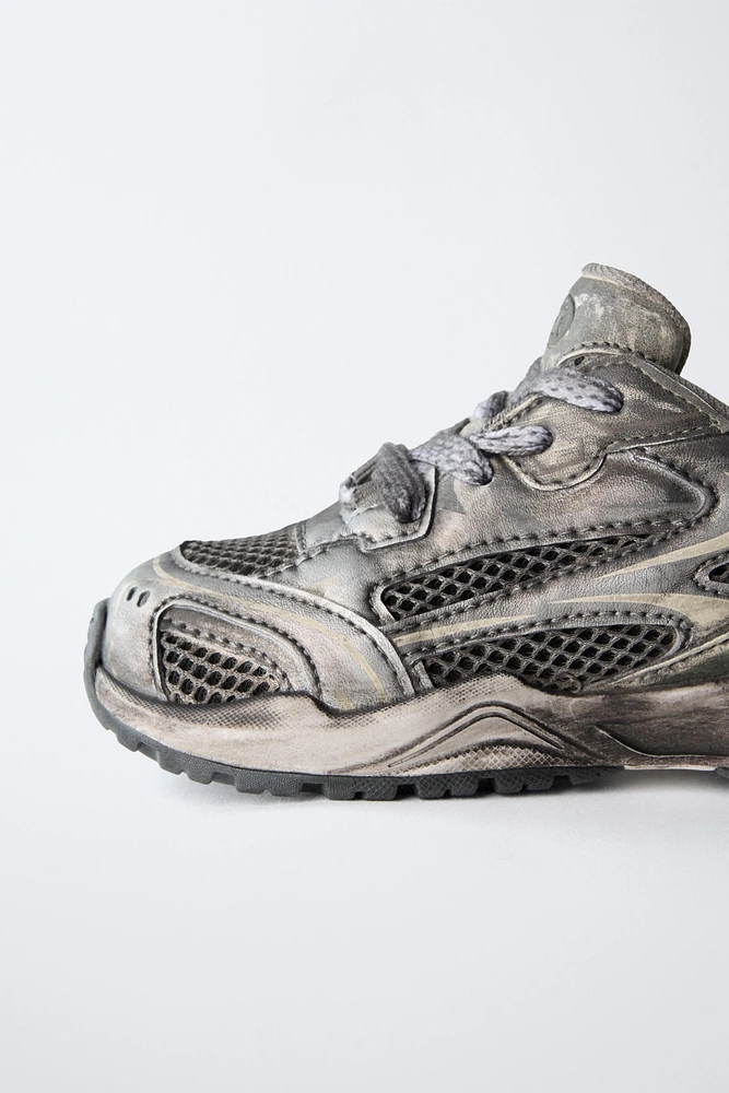 LOGO SNEAKERS