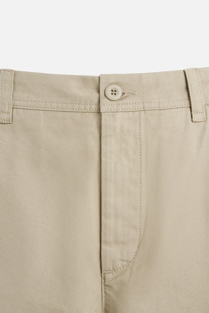 STANDARD FIT CHINO PANTS